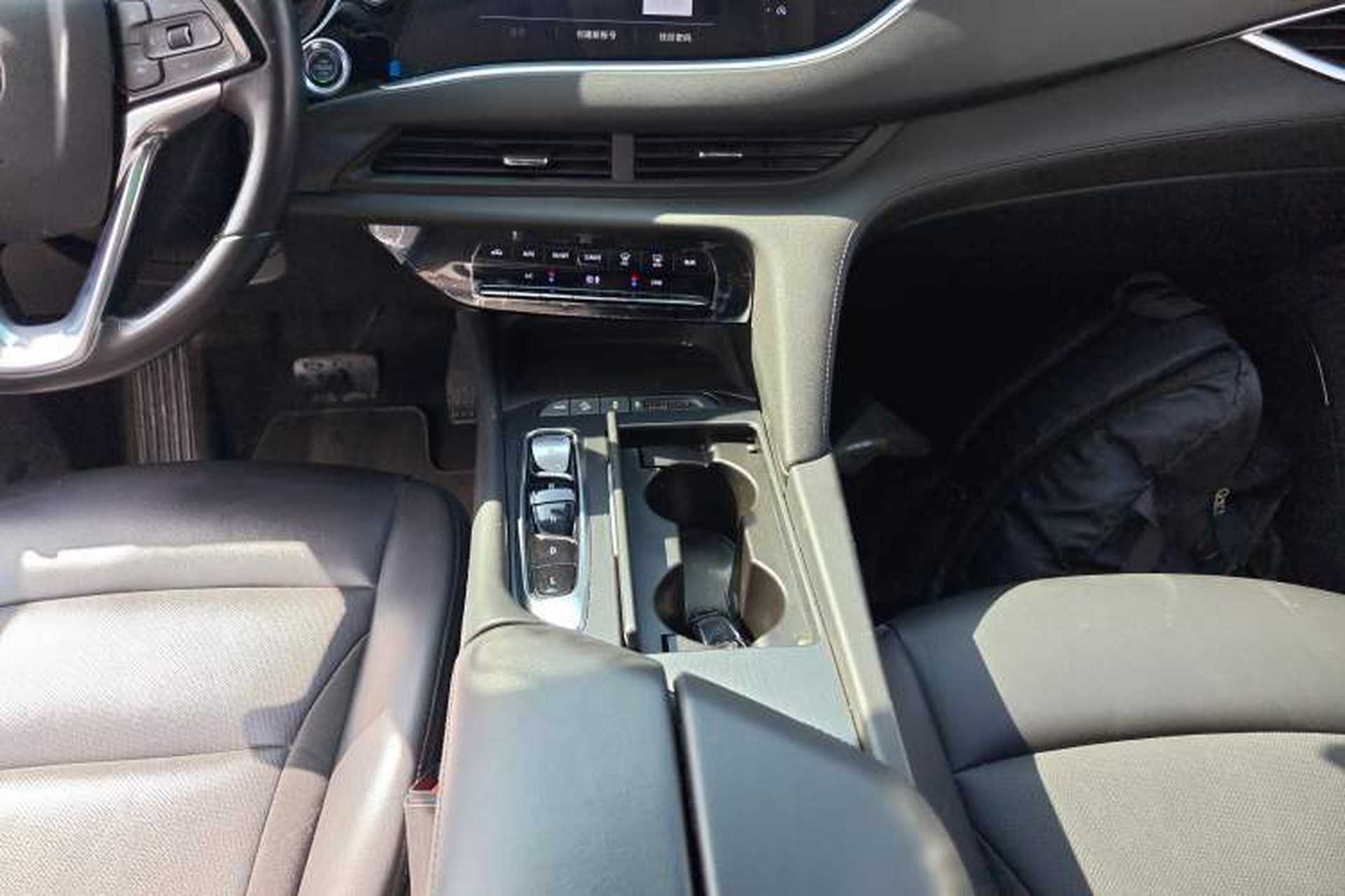 Used Buick Enclave 2020 28T Two-Wheel Drive Zhanqi Version Gear Lever