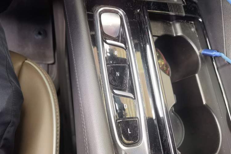 Used Buick Enclave 2020 28T Four-Wheel Drive Luxury Flagship Edition Gear Lever