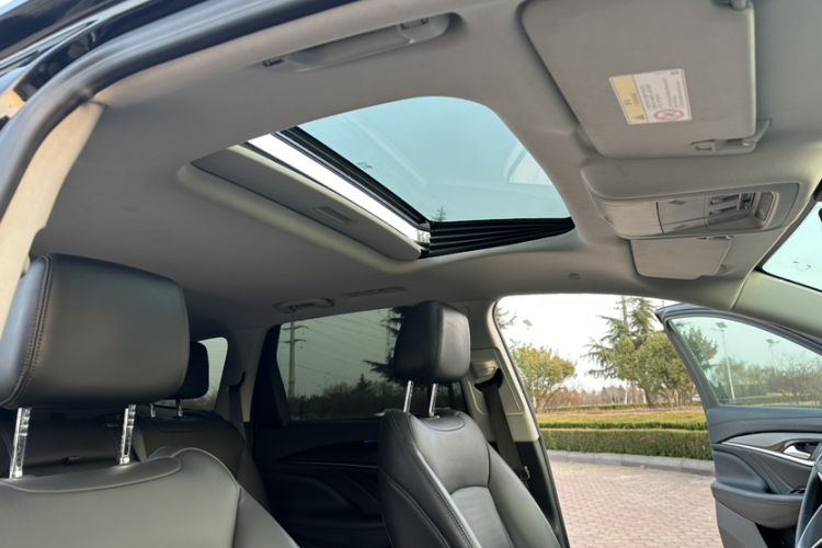 Used Buick Enclave 2020 28T Two-Wheel Drive Zhanqi Version Headliner