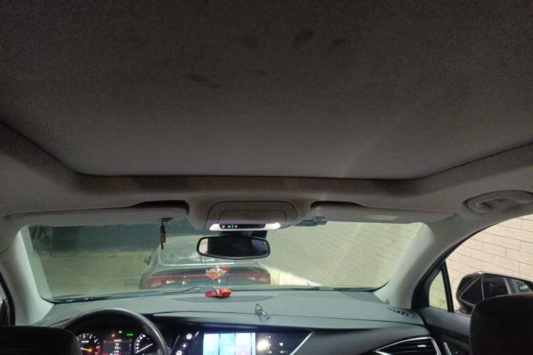 Used Buick Enclave 2020 28T Two-Wheel Drive Prestige Version Headliner