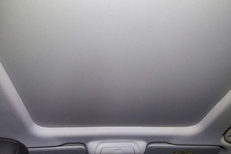 Used Buick Enclave 2020 28T Two-Wheel Drive Luxury Version Headliner