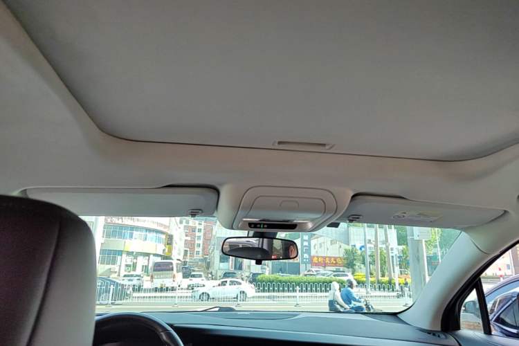 Used Buick Enclave 2020 28T Two-Wheel Drive Zhanqi Version Headliner