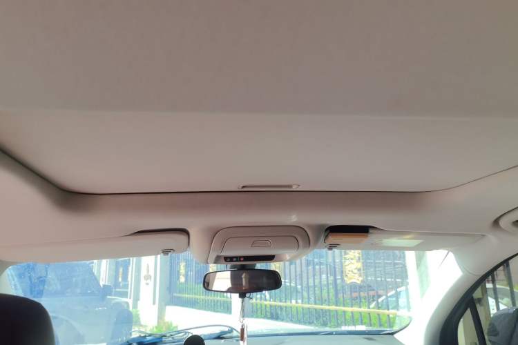 Used Buick Enclave 2020 28T Two-Wheel Drive Zhanqi Version Headliner