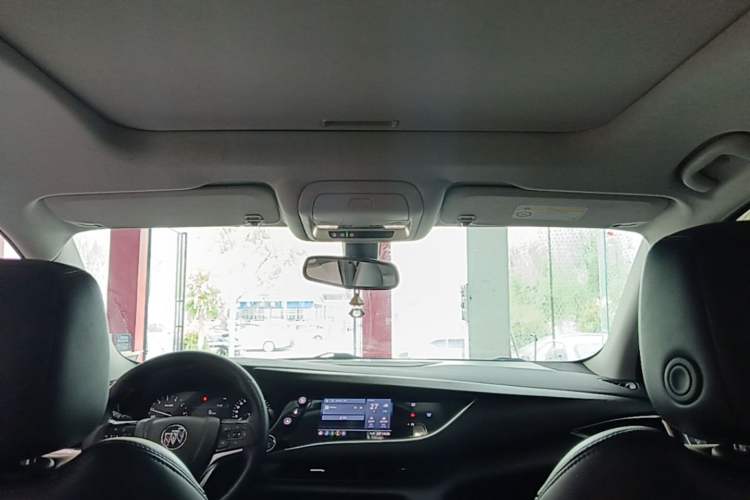 Used Buick Enclave 2020 28T Two-Wheel Drive Zhanqi Version Headliner