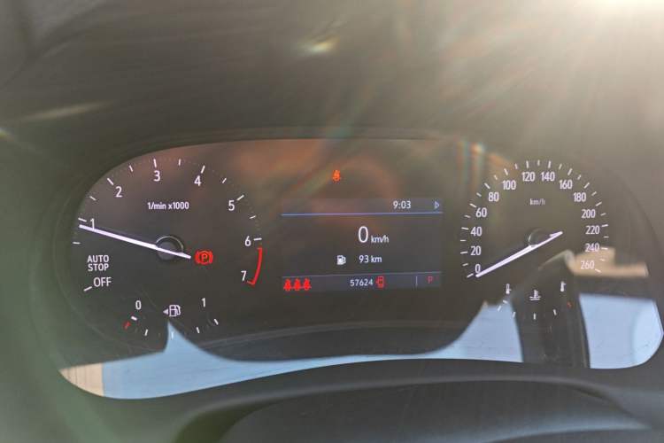 Used Buick Enclave 2020 28T Two-Wheel Drive Zhanqi Version Instrument Cluster