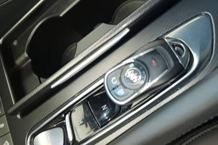 Used Buick Enclave 2020 28T Two-Wheel Drive Zhanqi Version Interior 1