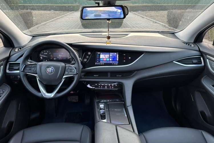 Used Buick Enclave 2020 28T Two-Wheel Drive Zhanqi Version Interior 1