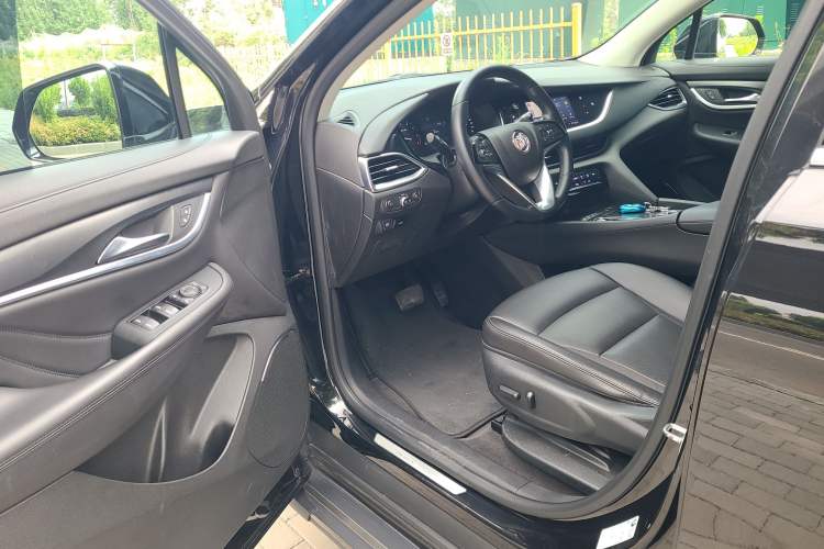 Used Buick Enclave 2020 28T Two-Wheel Drive Zhanqi Version Interior 1