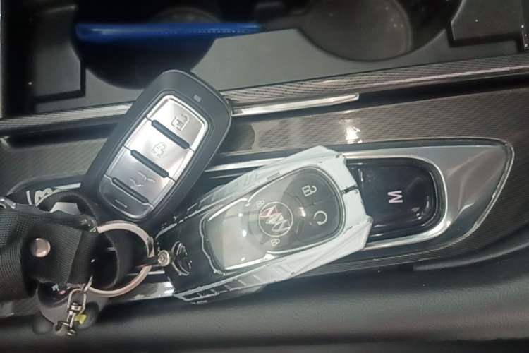 Used Buick Enclave 2020 28T Two-Wheel Drive Zhanqi Version Interior 1