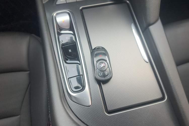 Used Buick Enclave 2020 28T Two-Wheel Drive Luxury Version Interior 2