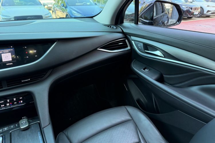 Used Buick Enclave 2020 28T Two-Wheel Drive Prestige Version Interior 2