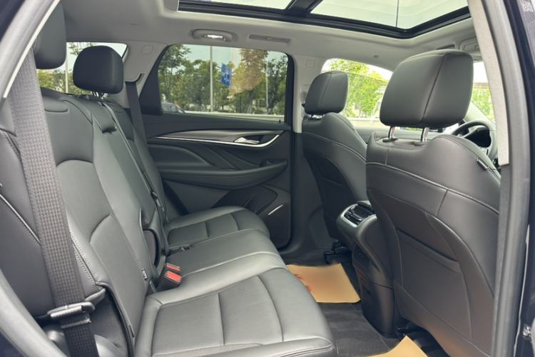 Used Buick Enclave 2020 28T Two-Wheel Drive Luxury Version Interior 2