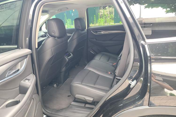 Used Buick Enclave 2020 28T Two-Wheel Drive Zhanqi Version Interior 3
