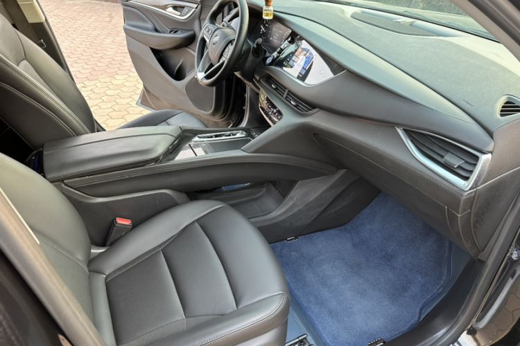 Used Buick Enclave 2020 28T Two-Wheel Drive Zhanqi Version Interior 5