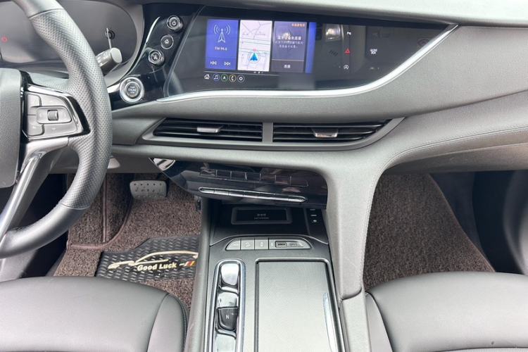Used Buick Enclave 2020 28T Two-Wheel Drive Luxury Version Interior 9
