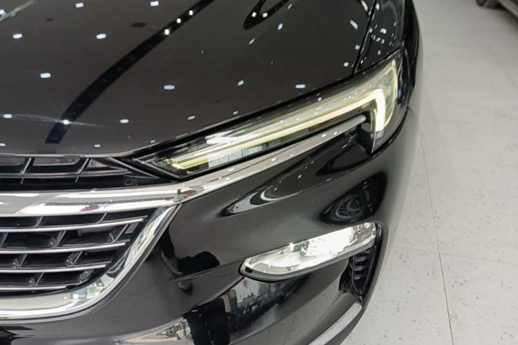 Used Buick Enclave 2020 28T Two-Wheel Drive Zhanqi Version Left Front Headlight
