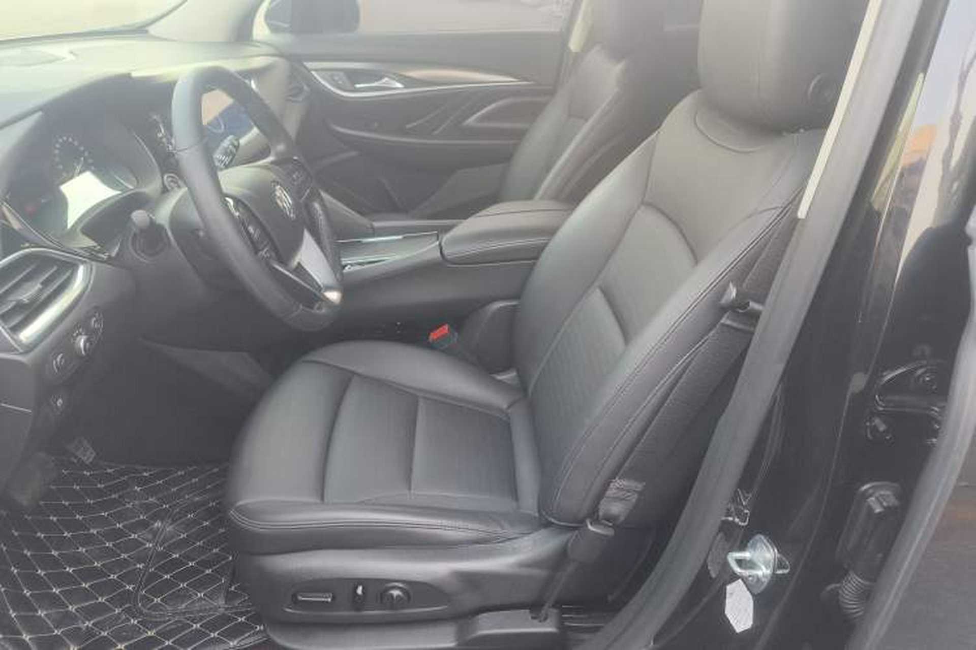 Used Buick Enclave 2020 28T Two-Wheel Drive Luxury Version Left Front Seat