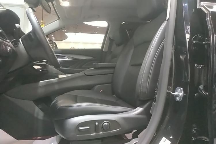 Used Buick Enclave 2020 28T Two-Wheel Drive Prestige Version Left Front Seat
