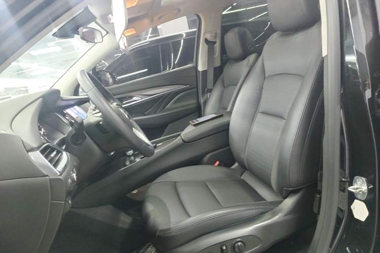 Used Buick Enclave 2020 28T Two-Wheel Drive Luxury Version Left Front Seat