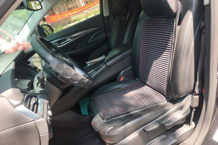 Used Buick Enclave 2020 28T Two-Wheel Drive Zhanqi Version Left Front Seat