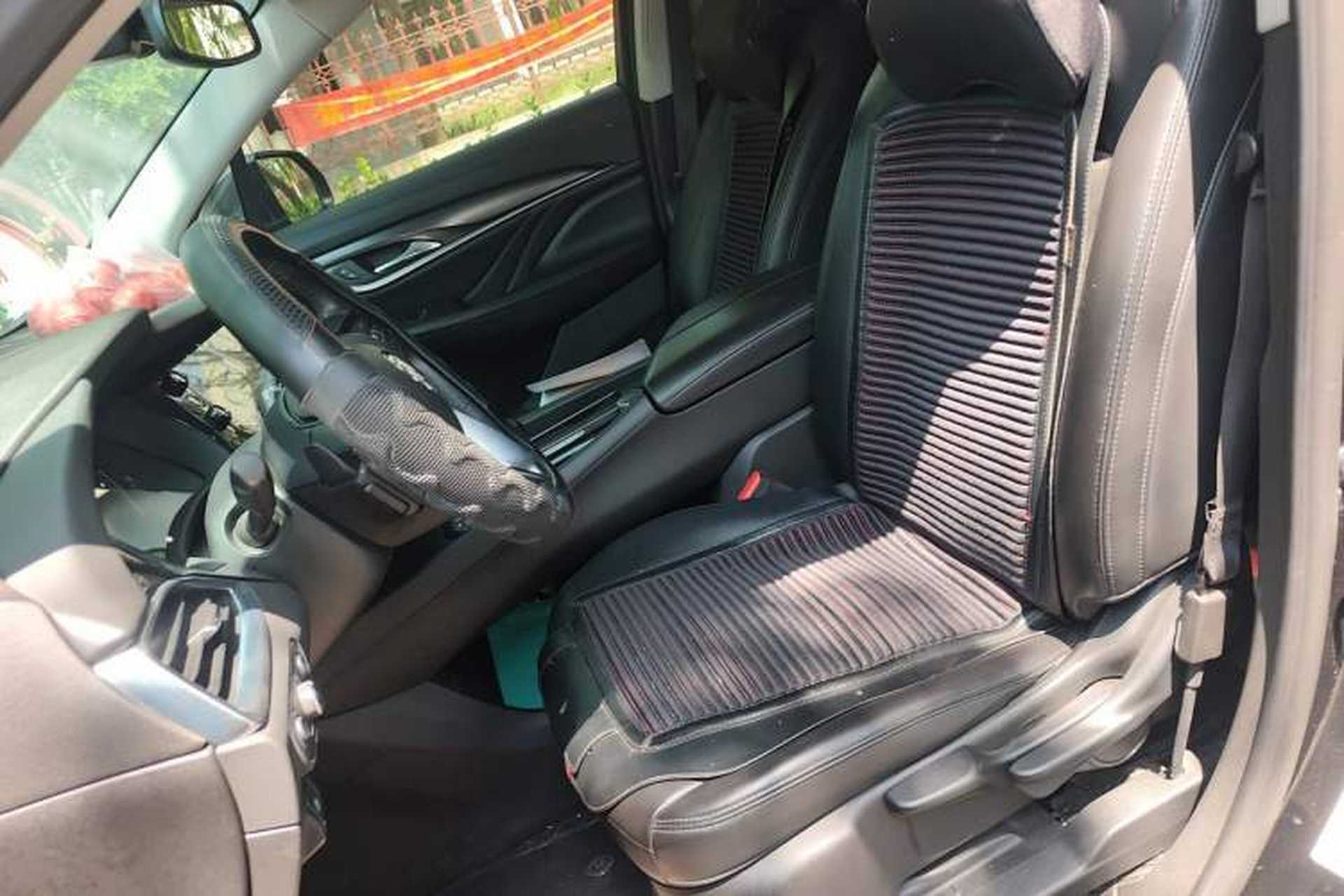 Used Buick Enclave 2020 28T Two-Wheel Drive Zhanqi Version Left Front Seat