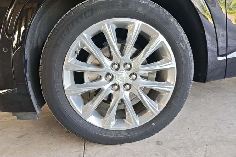 Used Buick Enclave 2020 28T Four-Wheel Drive Luxury Flagship Edition Left Front Wheel Hub