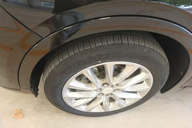 Used Buick Enclave 2020 28T Four-Wheel Drive Luxury Flagship Edition Left Front Wheel Hub