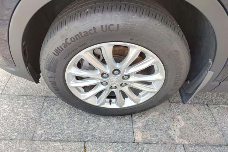 Used Buick Enclave 2020 28T Two-Wheel Drive Zhanqi Version Left Front Wheel Hub