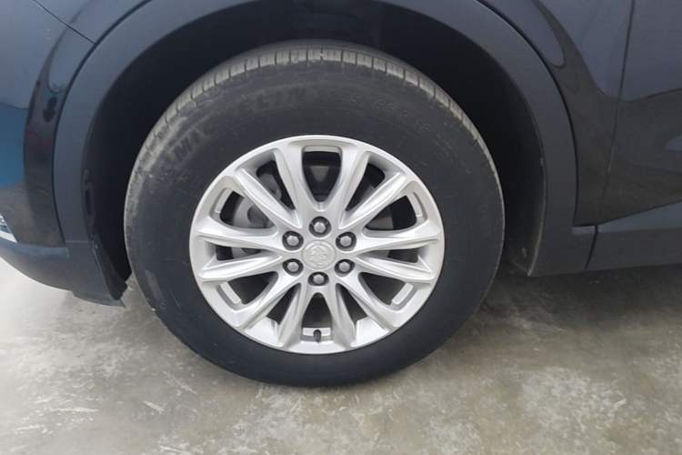Used Buick Enclave 2020 28T Two-Wheel Drive Luxury Version Left Front Wheel Hub