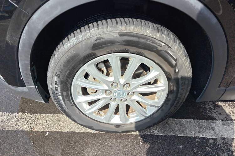 Used Buick Enclave 2020 28T Two-Wheel Drive Zhanqi Version Left Front Wheel Hub
