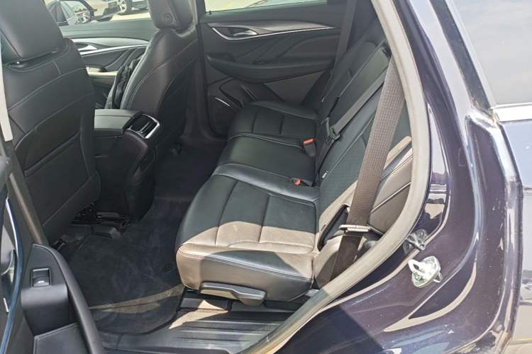 Used Buick Enclave 2020 28T Two-Wheel Drive Prestige Version Left Rear Seat