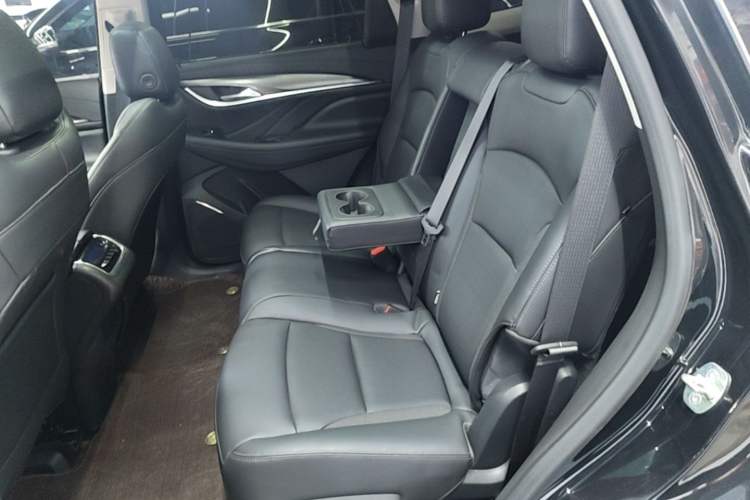 Used Buick Enclave 2020 28T Two-Wheel Drive Luxury Version Left Rear Seat