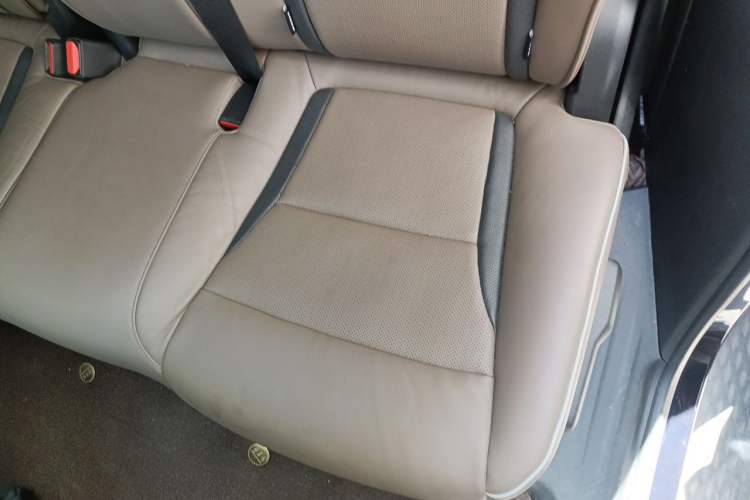 Used Buick Enclave 2020 28T Four-Wheel Drive Flagship Version Left Rear Seat