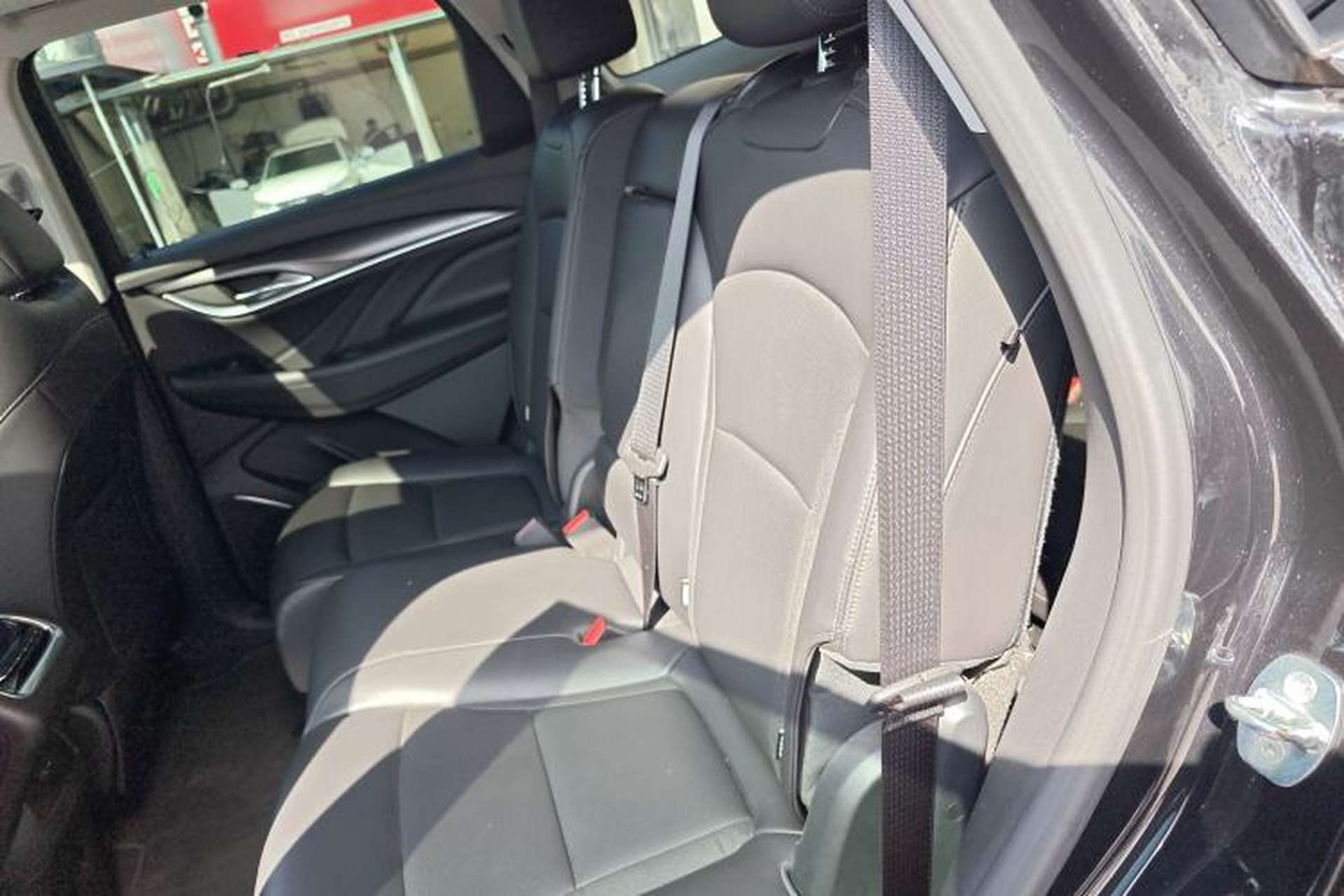 Used Buick Enclave 2020 28T Two-Wheel Drive Zhanqi Version Left Rear Seat
