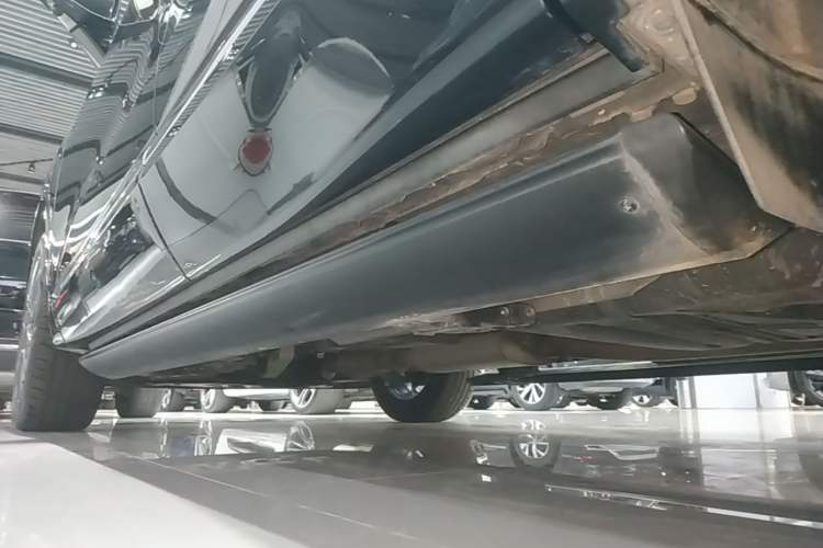 Used Buick Enclave 2020 28T Two-Wheel Drive Prestige Version Left Side Sill
