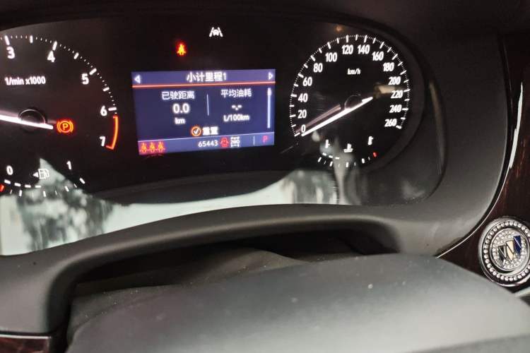 Used Buick Enclave 2020 28T Four-Wheel Drive Prestige Version Odometer Close Up