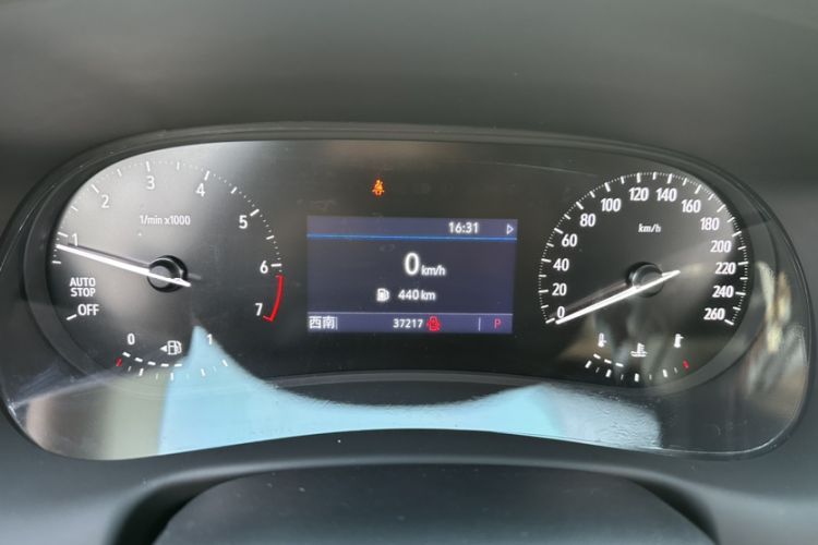 Used Buick Enclave 2020 28T Two-Wheel Drive Zhanqi Version Odometer Close Up