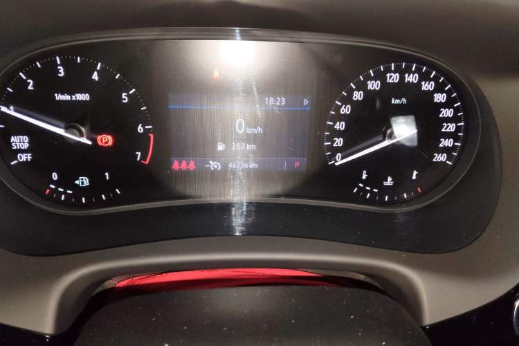 Used Buick Enclave 2020 28T Two-Wheel Drive Luxury Version Odometer Close Up