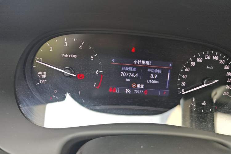 Used Buick Enclave 2020 28T Two-Wheel Drive Zhanqi Version Odometer Close Up