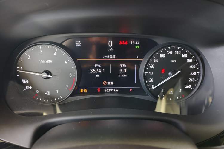 Used Buick Enclave 2020 28T Four-Wheel Drive Luxury Flagship Edition Odometer Close Up