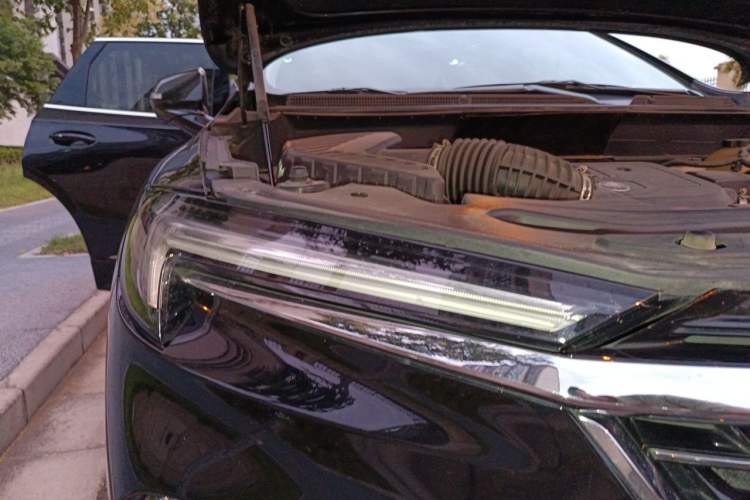 Used Buick Enclave 2020 28T Four-Wheel Drive Prestige Version Right Front Headlight