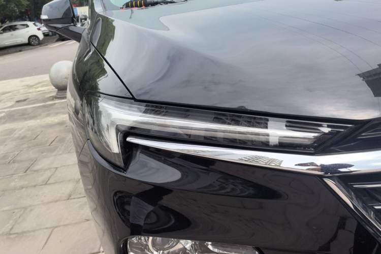 Used Buick Enclave 2020 28T Four-Wheel Drive Prestige Version Right Front Headlight