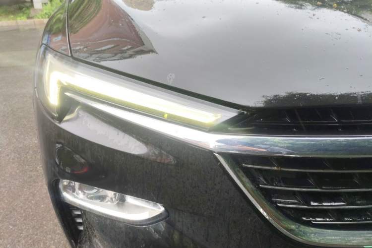 Used Buick Enclave 2020 28T Four-Wheel Drive Prestige Version Right Front Headlight