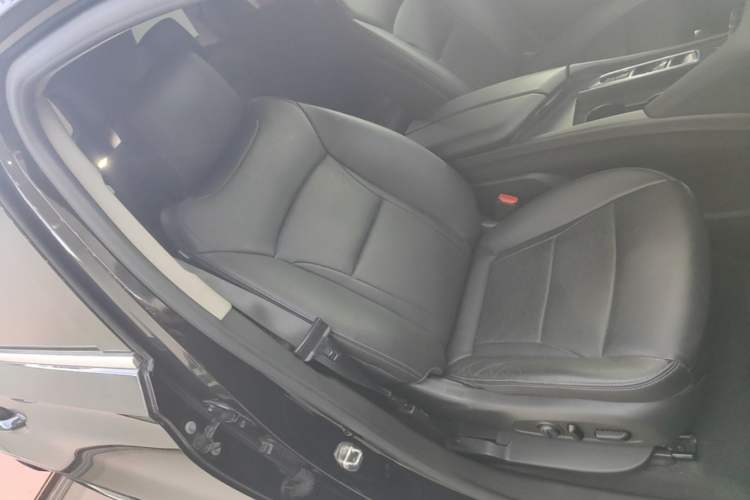 Used Buick Enclave 2020 28T Four-Wheel Drive Prestige Version Right Front Seat