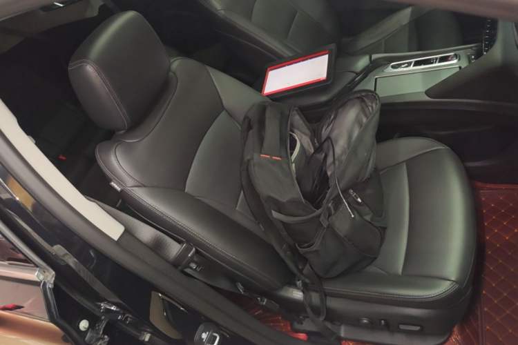 Used Buick Enclave 2020 28T Four-Wheel Drive Prestige Version Right Front Seat
