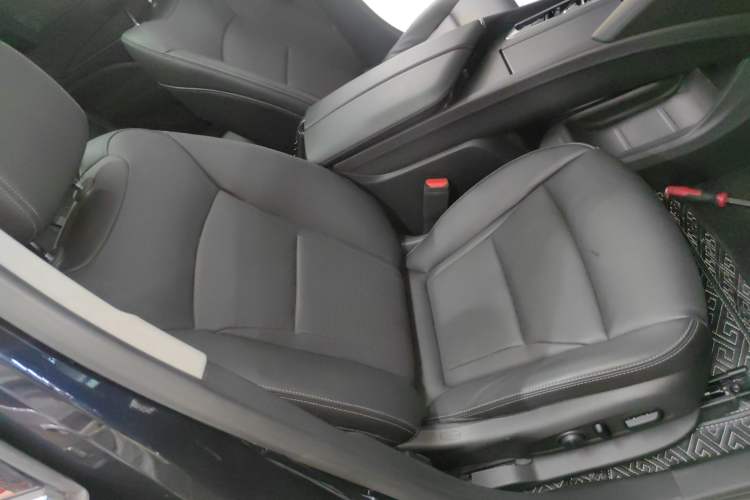 Used Buick Enclave 2020 28T Two-Wheel Drive Prestige Version Right Front Seat