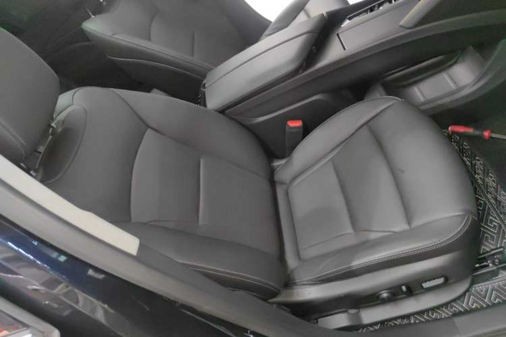 Used Buick Enclave 2020 28T Two-Wheel Drive Prestige Version Right Front Seat