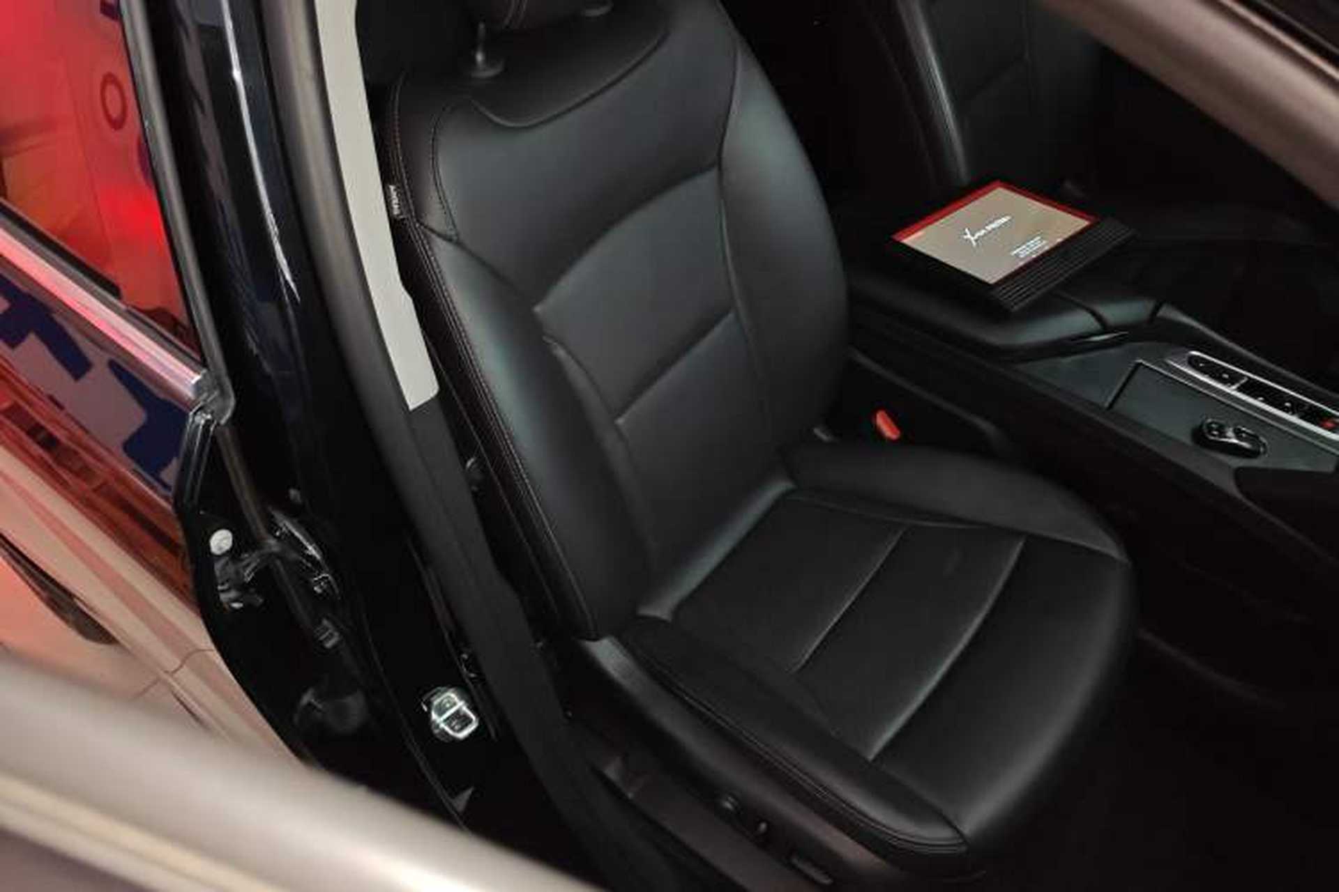 Used Buick Enclave 2020 28T Two-Wheel Drive Prestige Version Right Front Seat