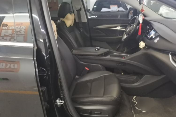 Used Buick Enclave 2020 28T Two-Wheel Drive Luxury Version Right Front Seat