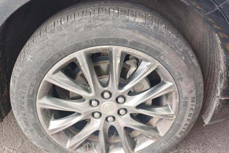Used Buick Enclave 2020 28T Four-Wheel Drive Luxury Flagship Edition Right Front Wheel Hub
